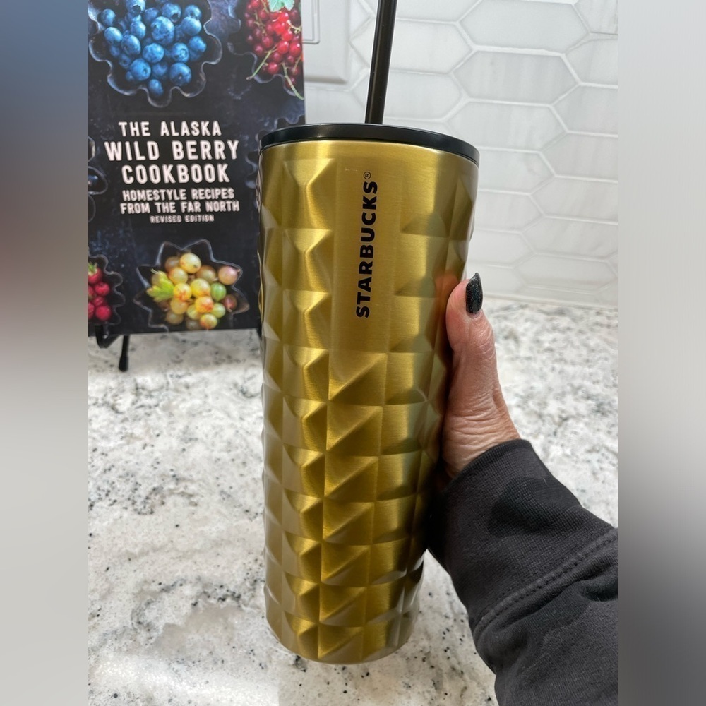 Starbucks Holiday 2024 Gold Metallic Studded SS Cold Cup. NWT. Super classy! - Picture 1 of 7